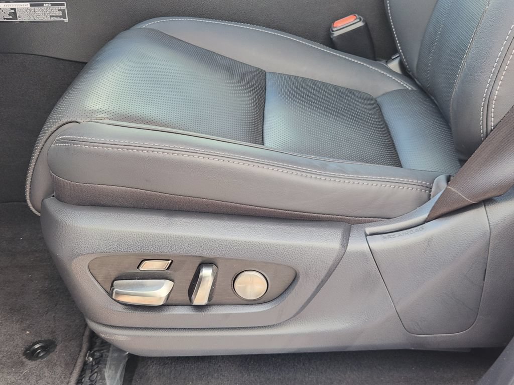 Used 2023 Lexus LX 600 4WD w/ Luxury Package image 25