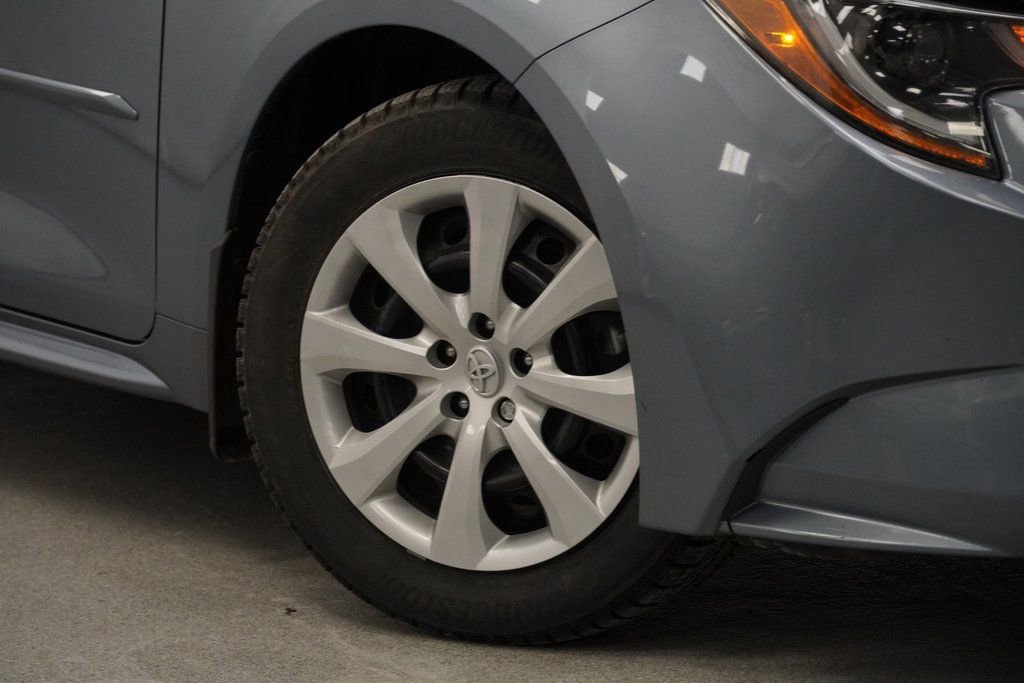 Used 2020 Toyota Corolla LE image 5