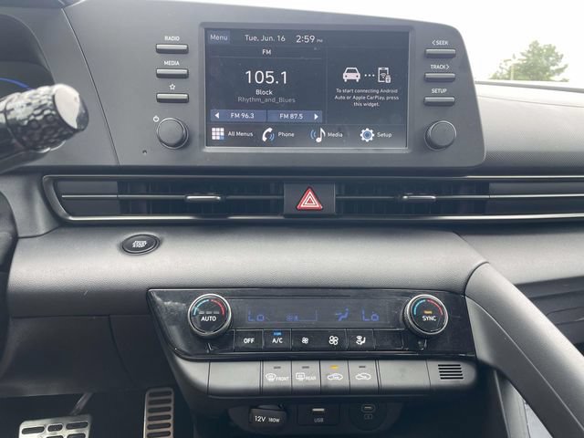 Used 2025 Hyundai Elantra Sport FWD image 17