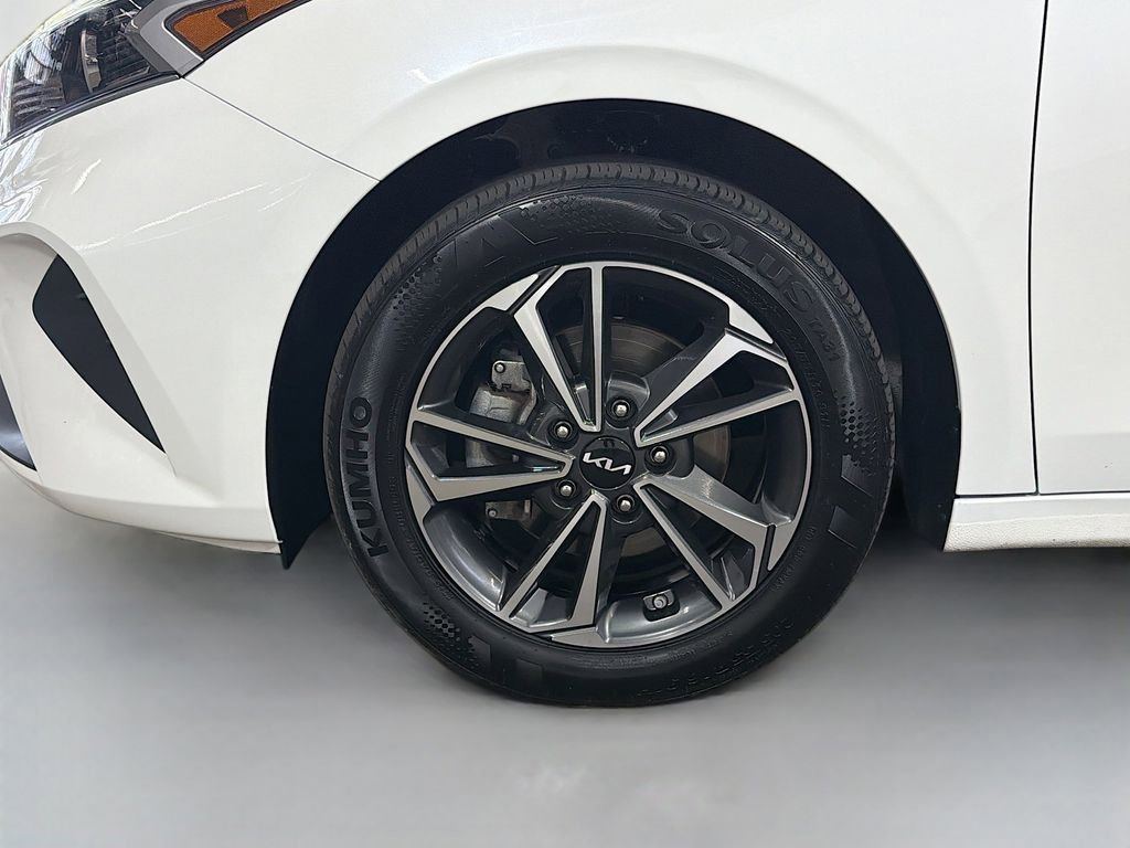 Used 2024 Kia Forte LXS w/ LXS Technology Package FWD image 30