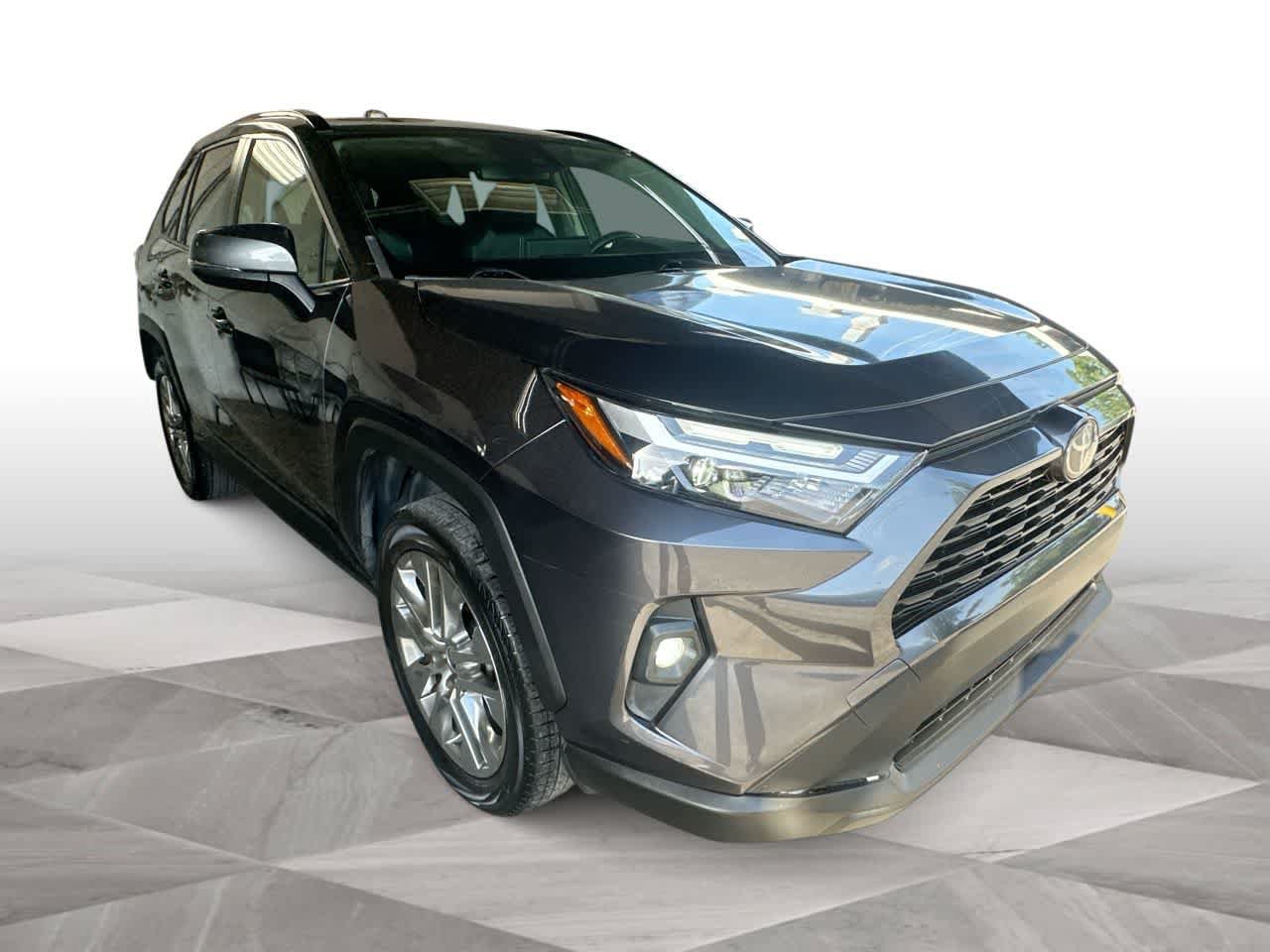Used 2023 Toyota RAV4 XLE Premium AWD/4WD image 2