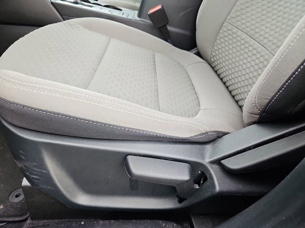 Used 2022 Ford Escape SE image 23