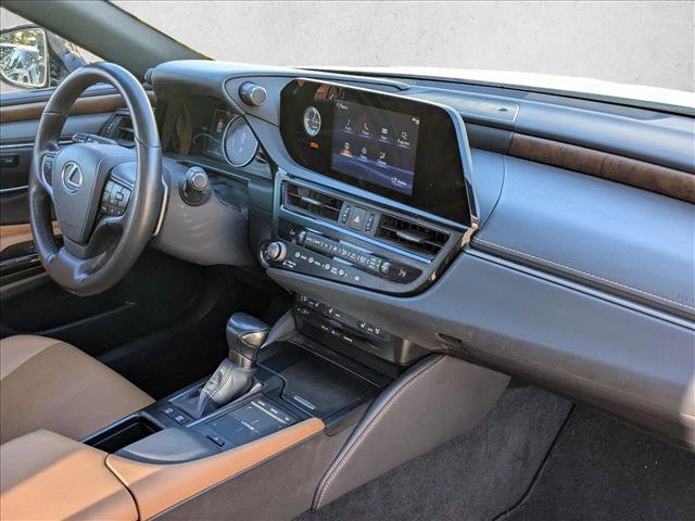 Used 2022 Lexus ES 300h w/ Premium Package image 22