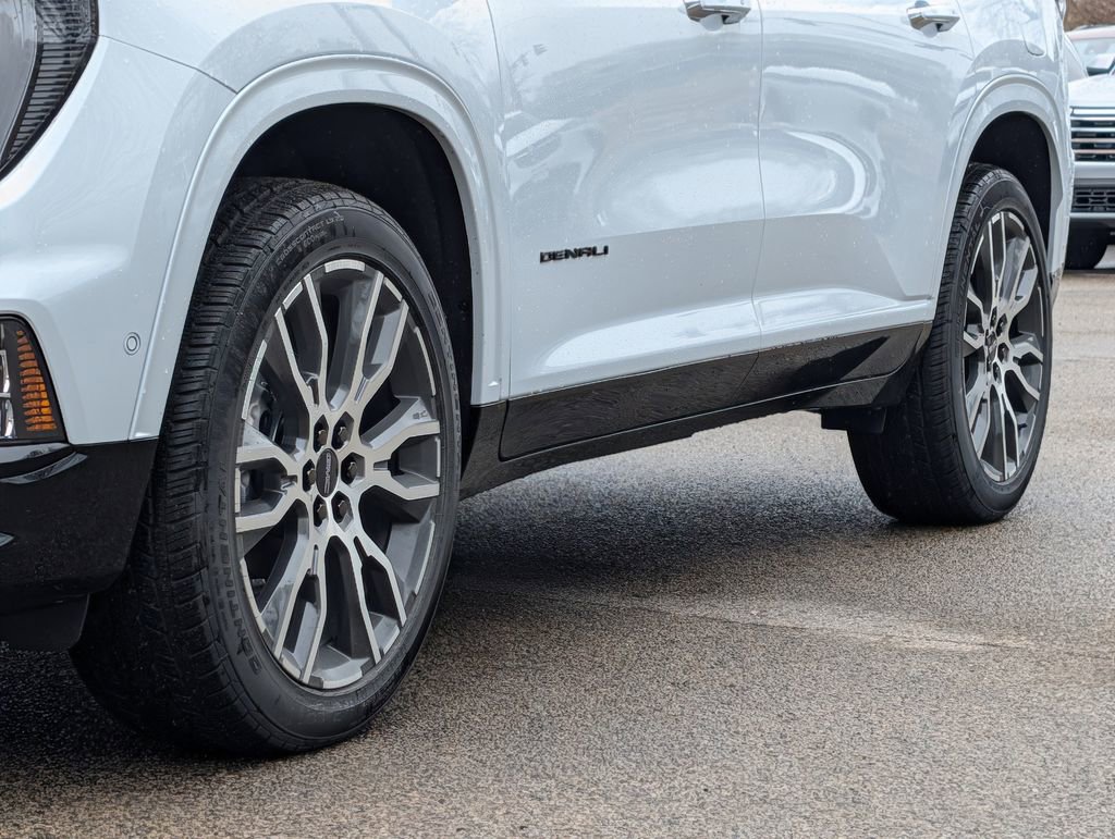 New 2026 GMC Acadia Denali Ultimate w/ LPO, Floor Liner Package AWD/4WD image 6