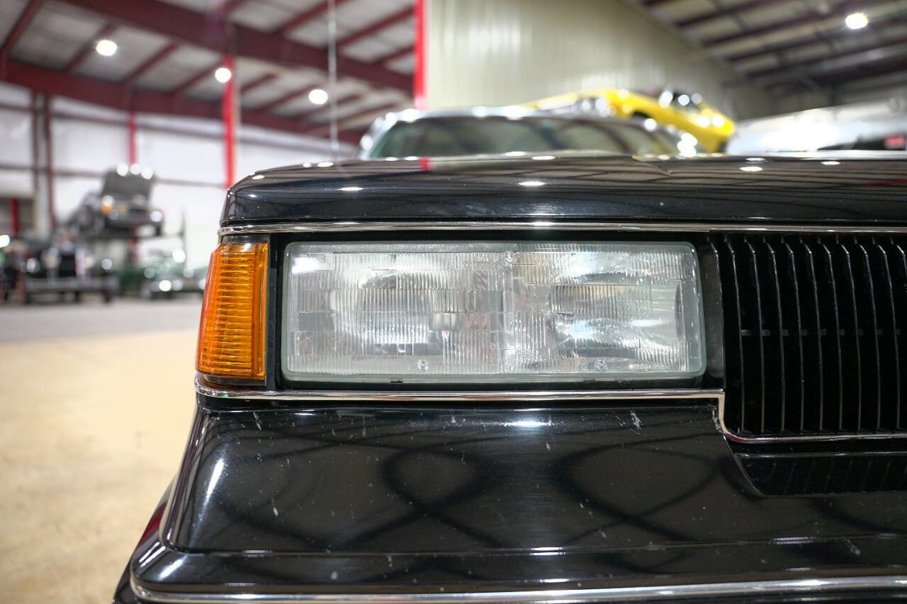 Used 1987 Oldsmobile Cutlass Supreme Salon image 33