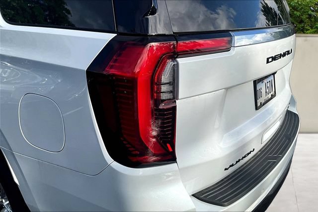 Used 2026 GMC Yukon Denali w/ Sun & Power Step Package AWD/4WD image 22