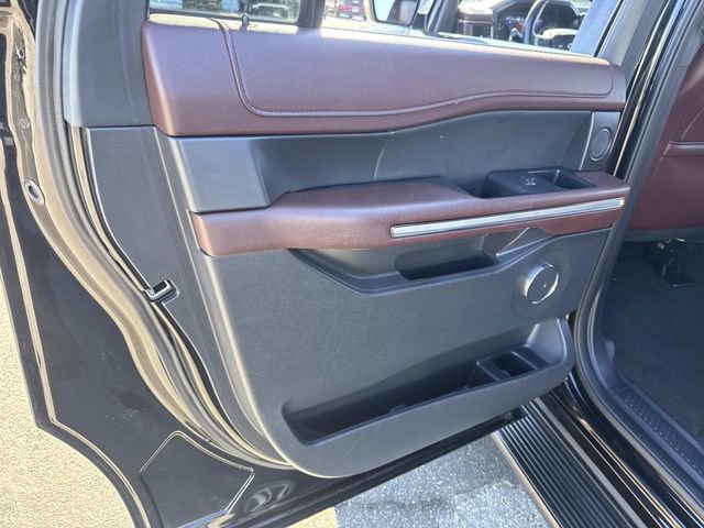 Used 2024 Ford Expedition Max Limited image 18