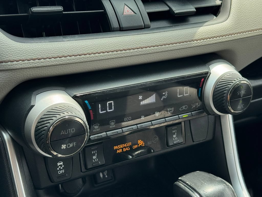 Certified 2019 Toyota RAV4 XLE w/ Convenience Package AWD/4WD image 23