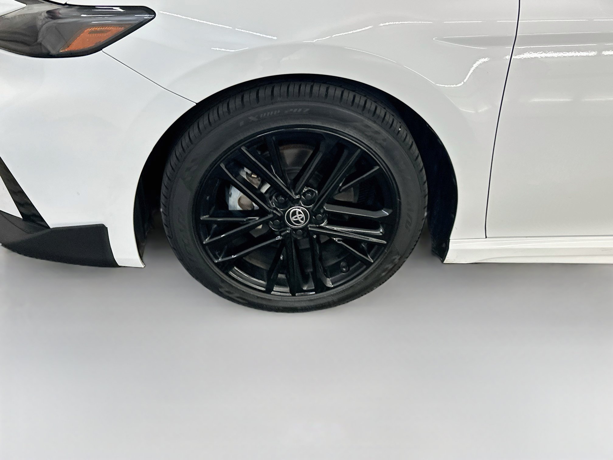 Used 2025 Toyota Camry SE FWD image 11