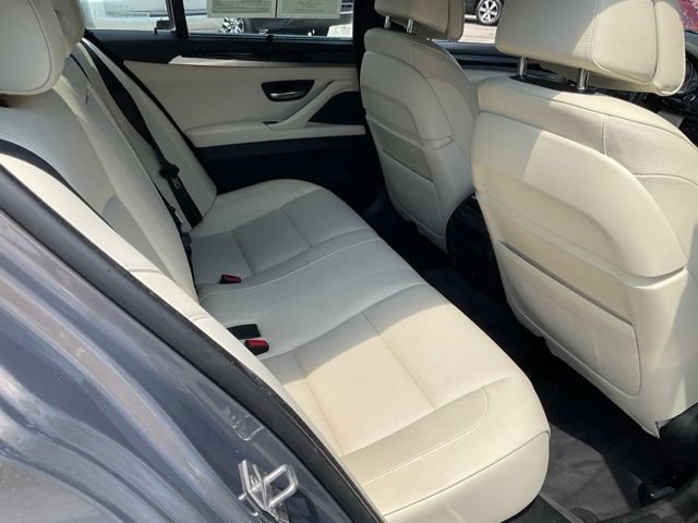 Used 2015 BMW 550i Sedan RWD image 21