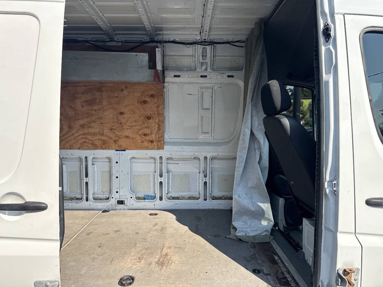 Used 2014 Mercedes-Benz Sprinter 2500 image 8