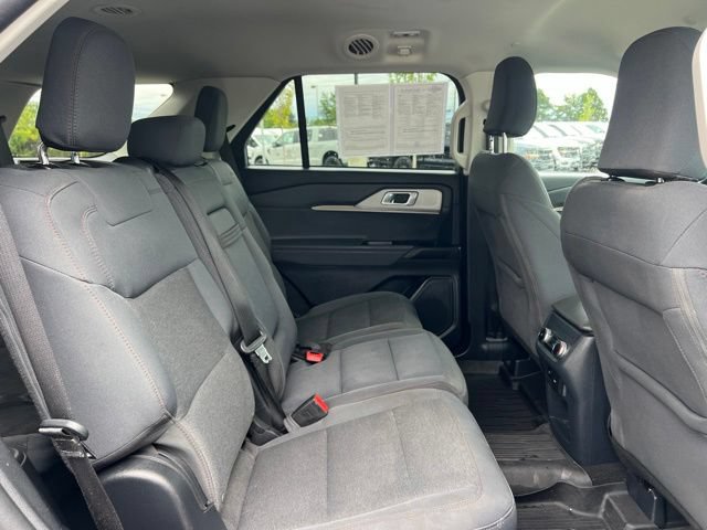 Used 2025 Ford Explorer Active AWD/4WD image 14
