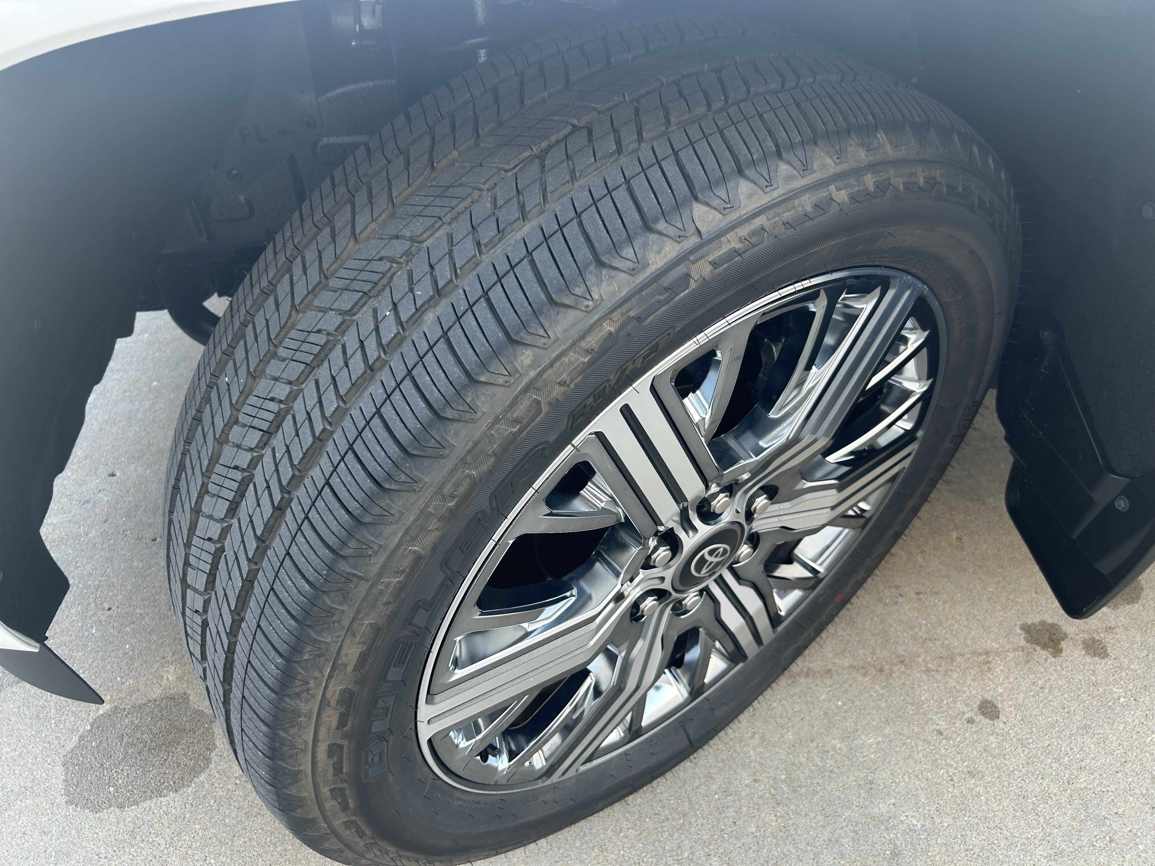 Certified 2025 Toyota Sequoia Capstone AWD/4WD image 11
