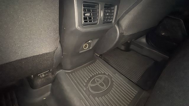 Used 2023 Toyota RAV4 LE AWD/4WD image 25