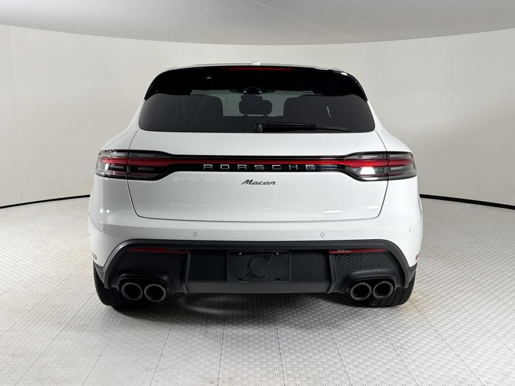 Certified 2024 Porsche Macan AWD/4WD image 6