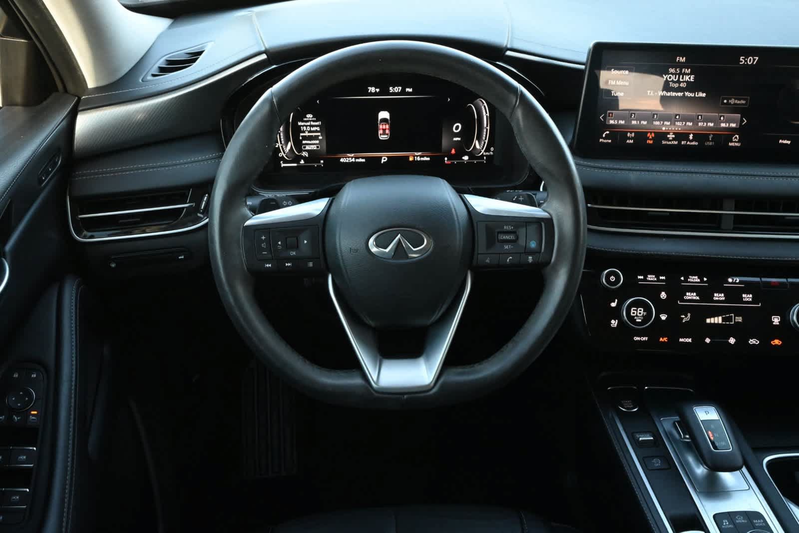 Used 2023 INFINITI QX60 Luxe w/ Cargo Package AWD/4WD image 9