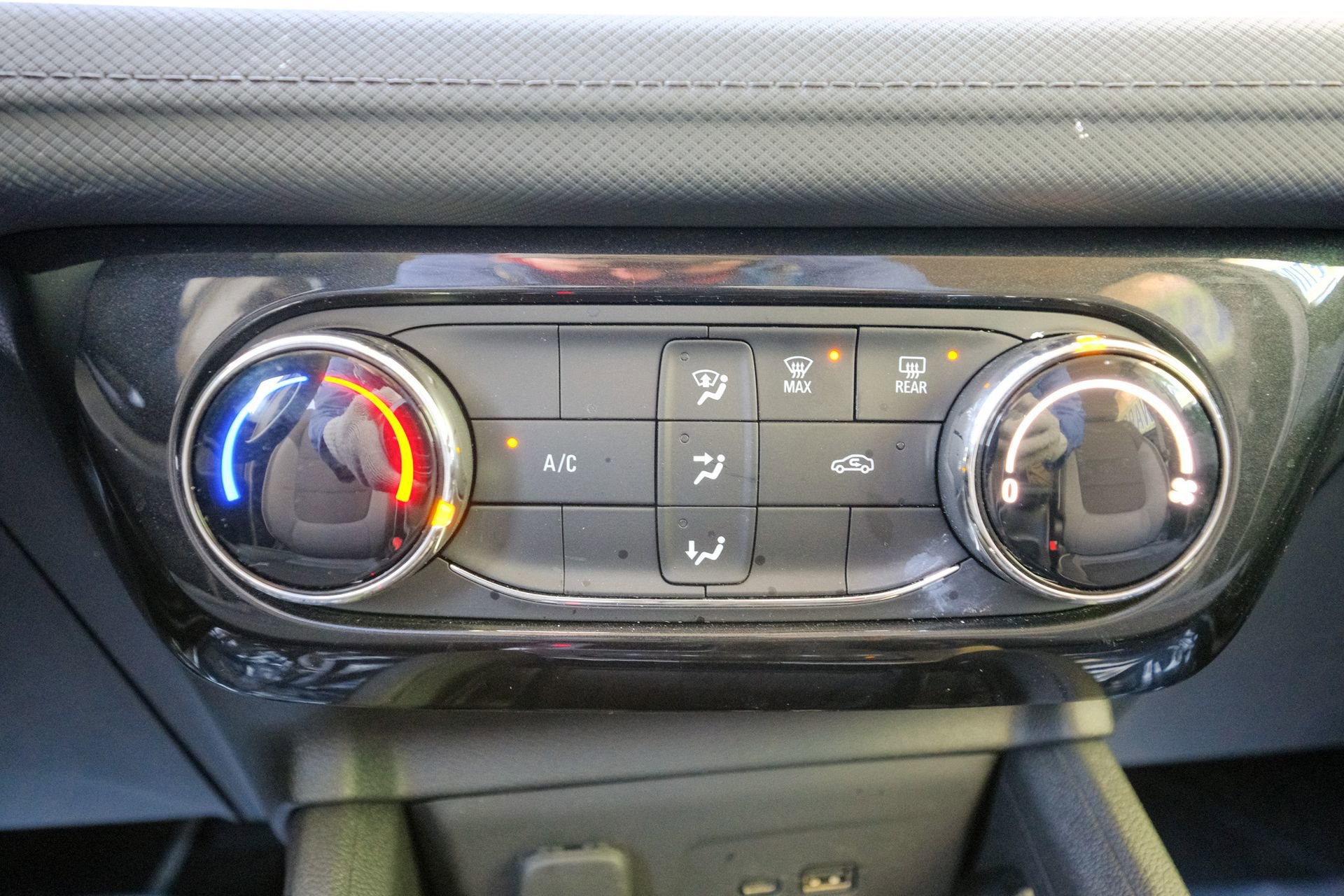 Used 2025 Chevrolet TrailBlazer LT image 33