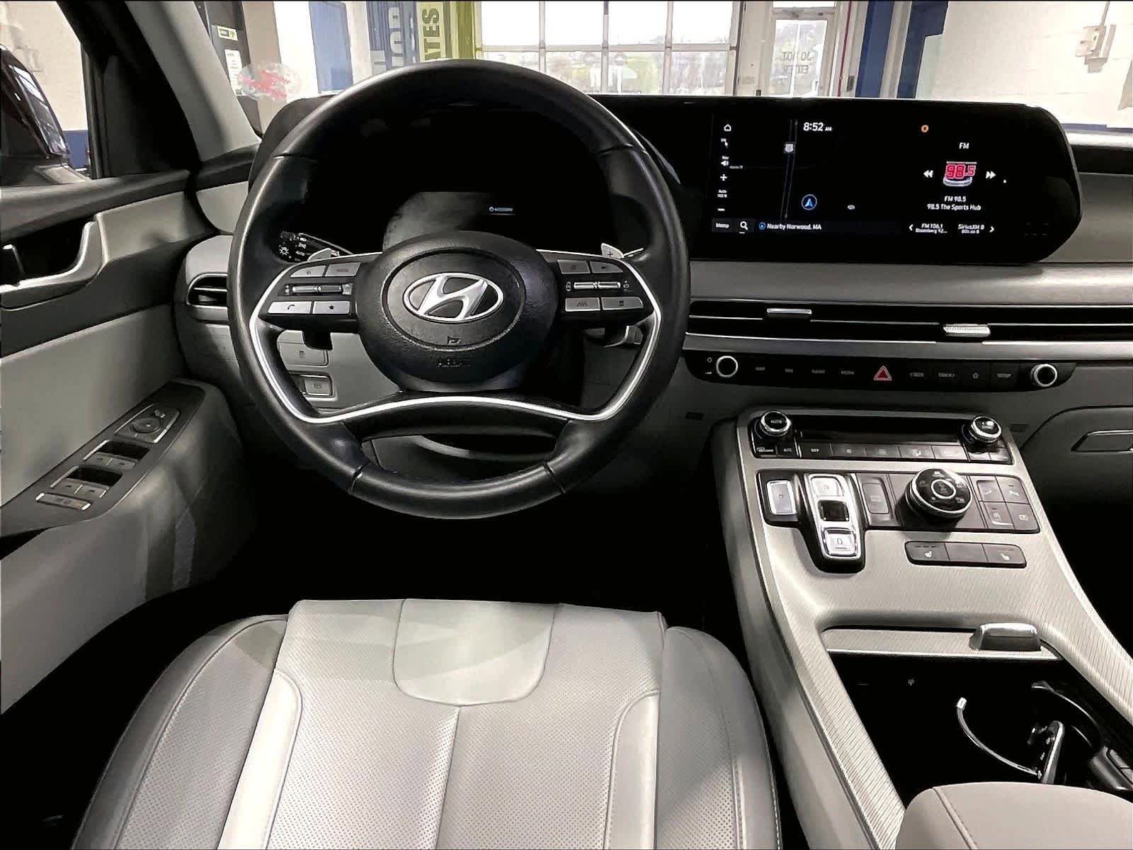 Used 2023 Hyundai Palisade SEL AWD/4WD image 17