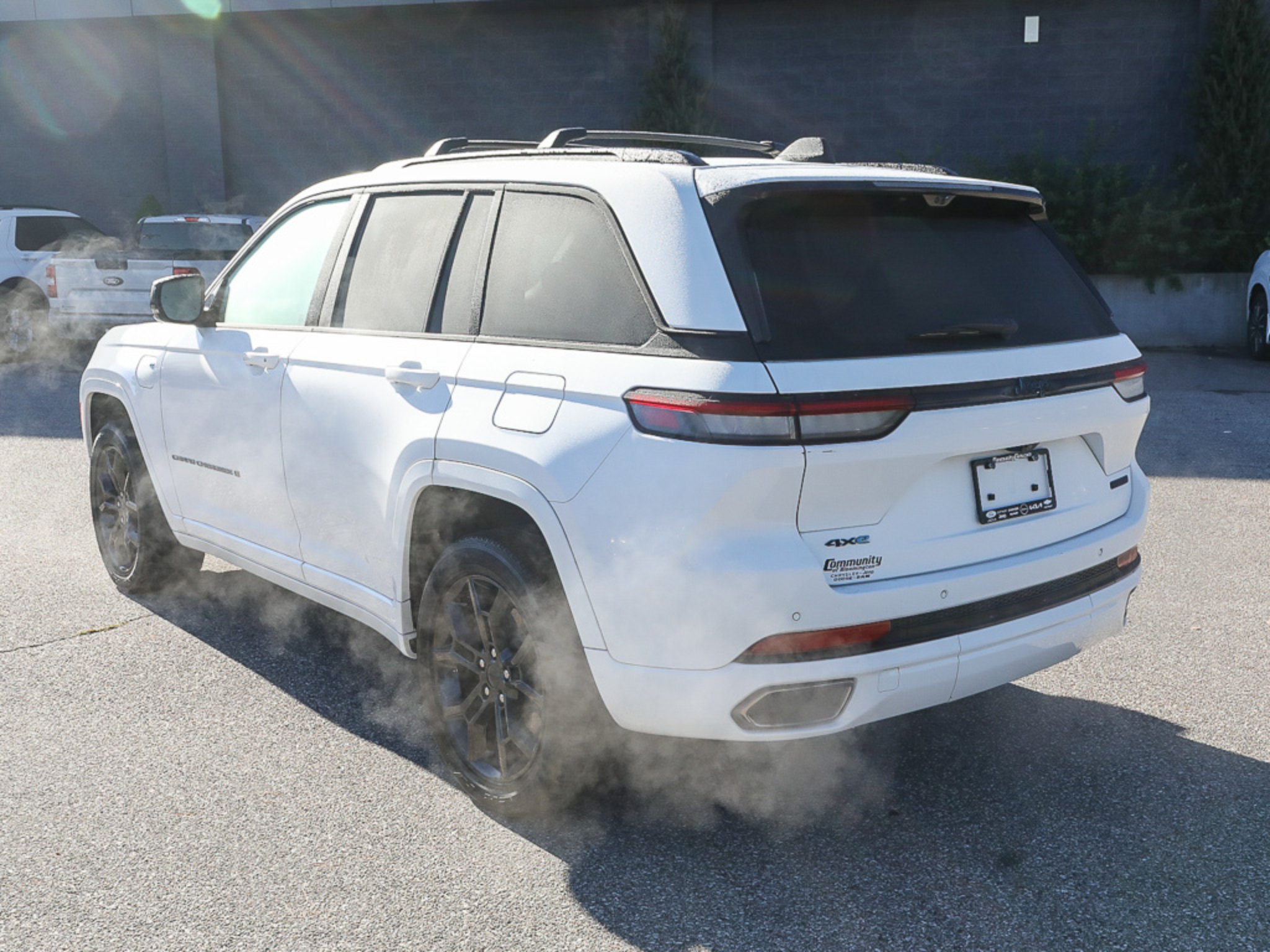 Used 2023 Jeep Grand Cherokee 30th Anniversary AWD/4WD image 5