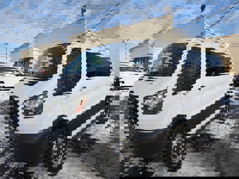 Used 2015 Ford Transit 350 XL image 3