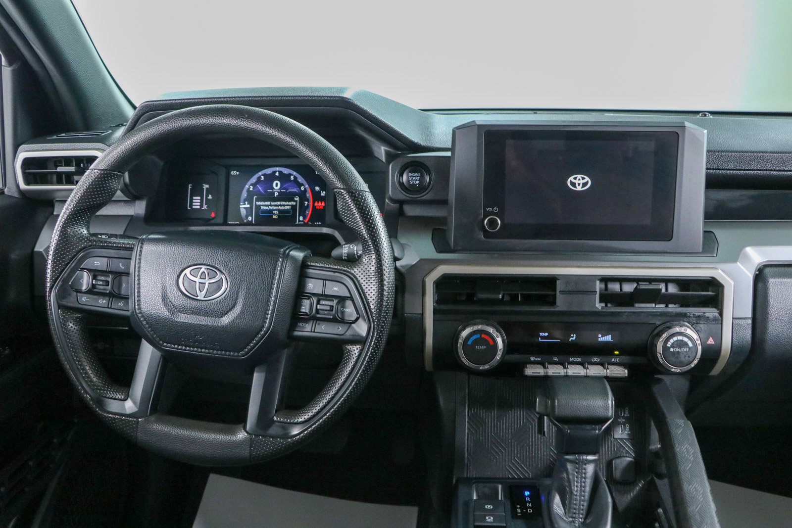 Used 2024 Toyota Tacoma SR5 AWD/4WD image 17