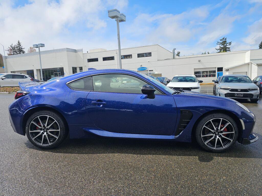 Used 2025 Toyota GR86 w/ ALL Weather Mat Package (TMS) RWD image 8