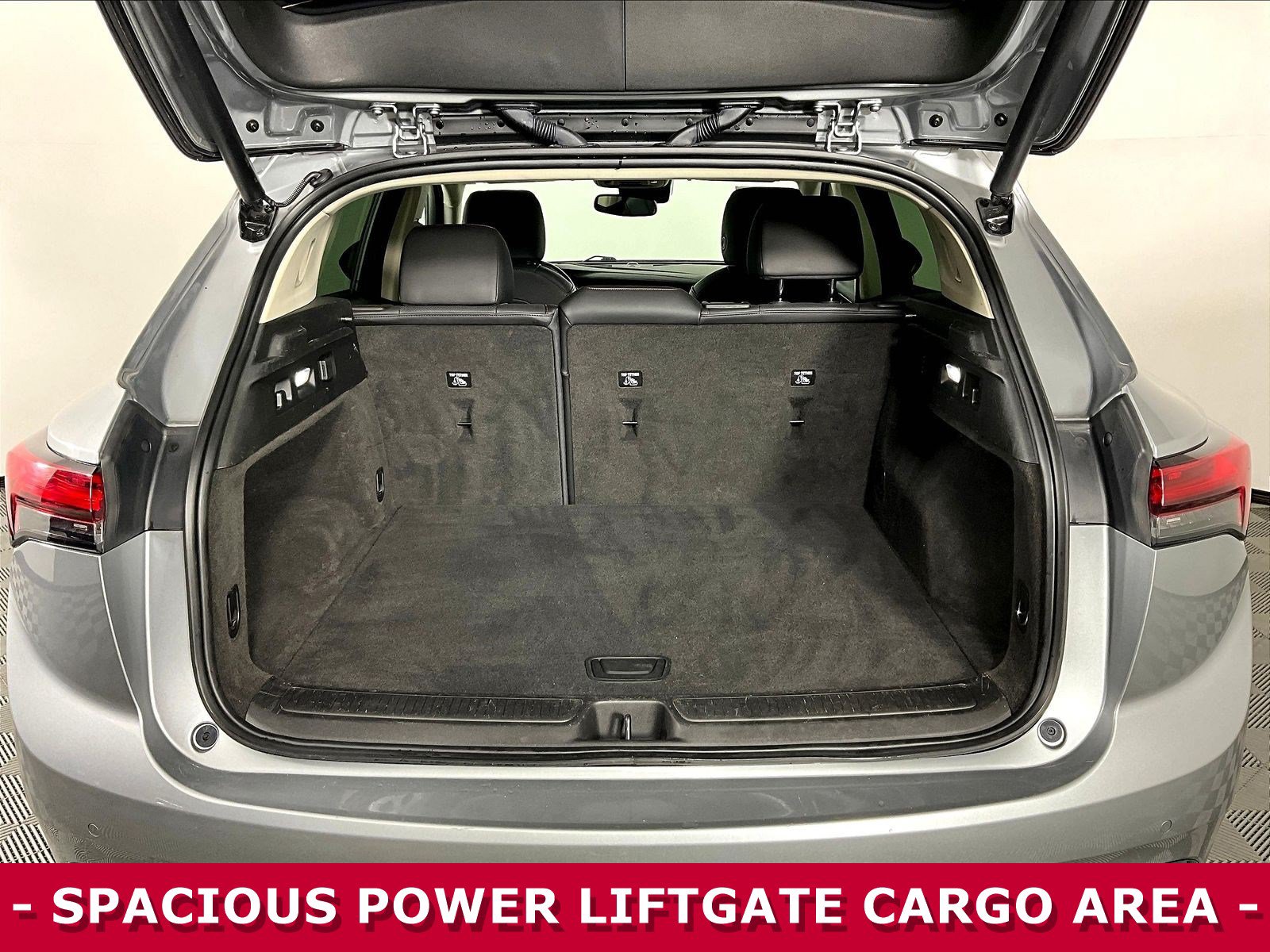 Used 2023 Buick Envision Essence w/ Sport Touring Package FWD image 36