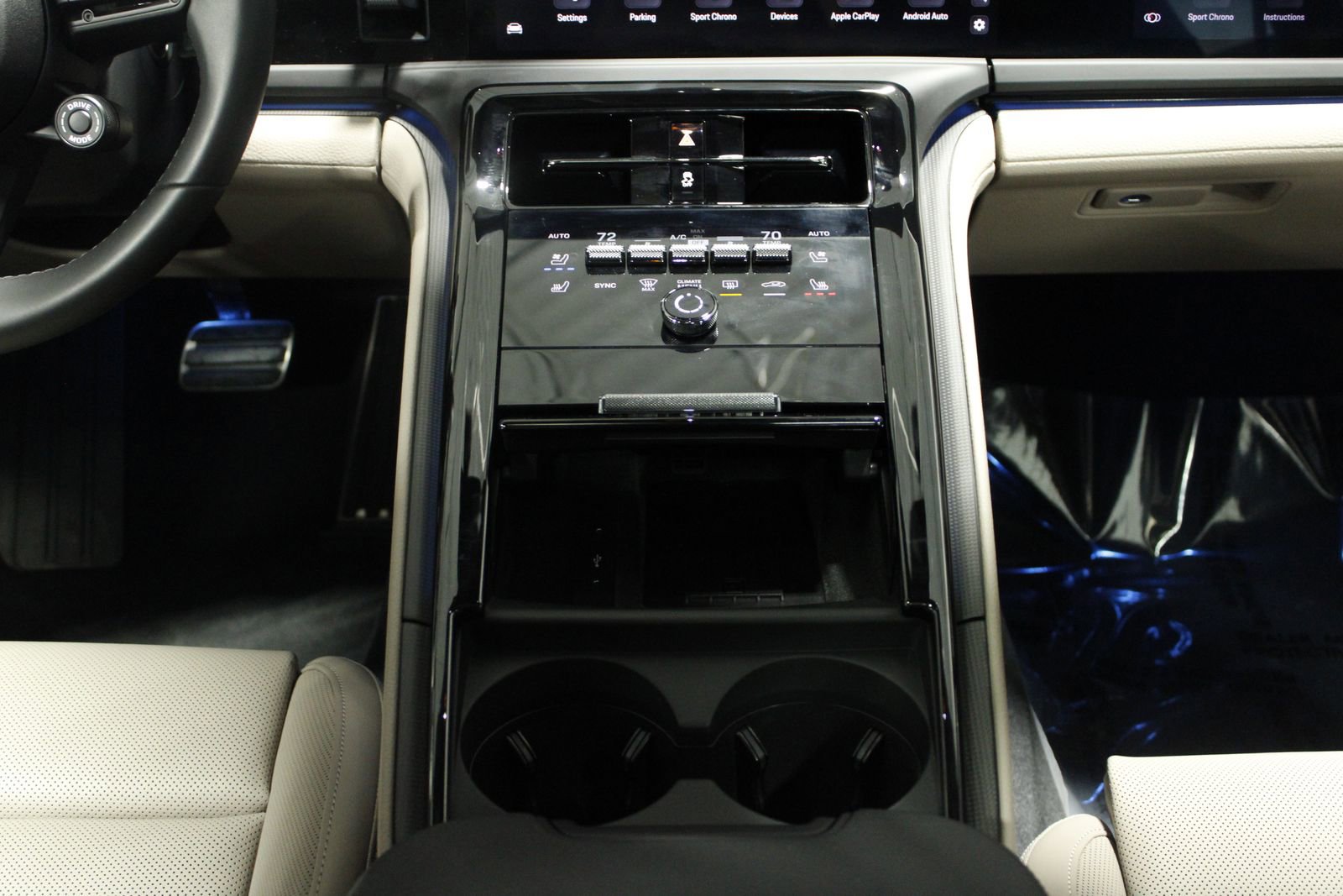 Used 2025 Porsche Panamera 4 image 39