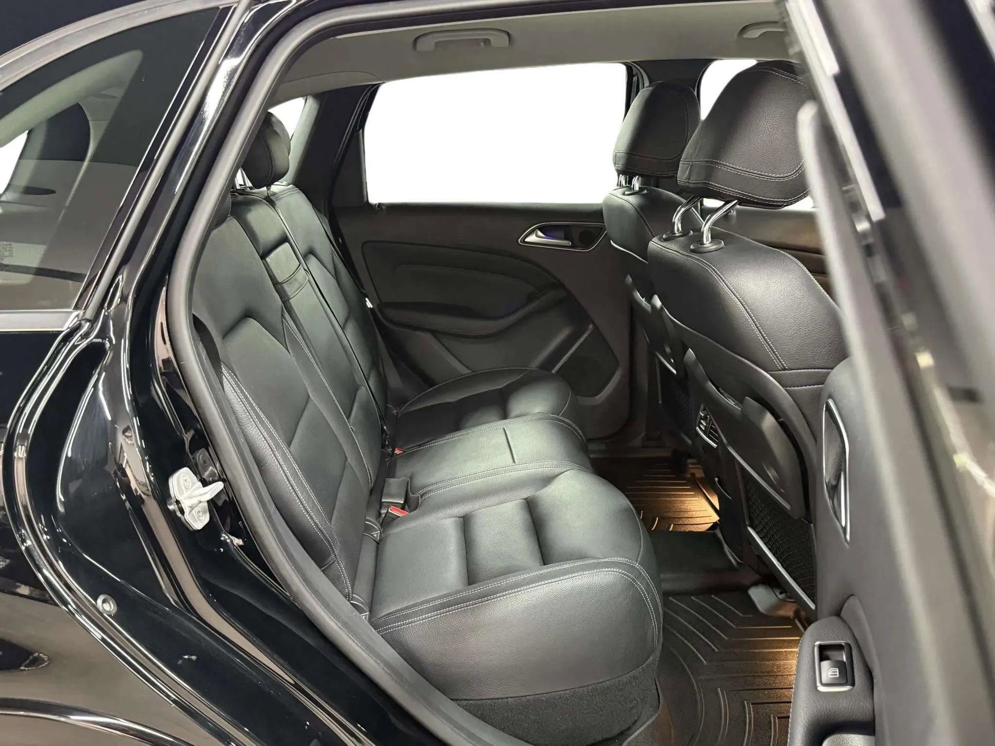 Used 2016 Mercedes-Benz B 250e image 15