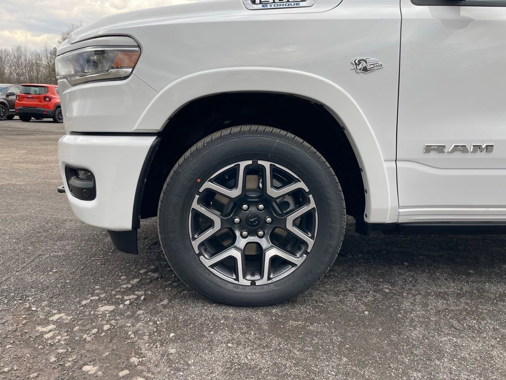 New 2026 RAM 1500 Laramie AWD/4WD image 4