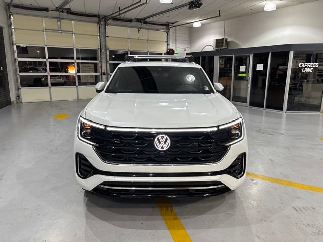 Used 2026 Volkswagen Atlas Cross Sport SEL Premium R-Line AWD/4WD image 3