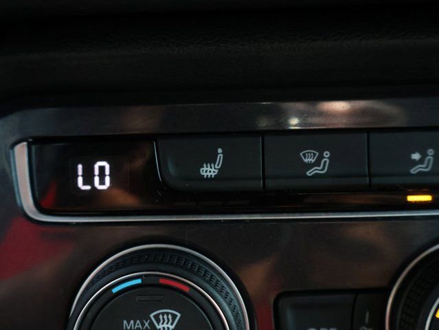 Used 2021 Volkswagen Tiguan SE R-Line image 24