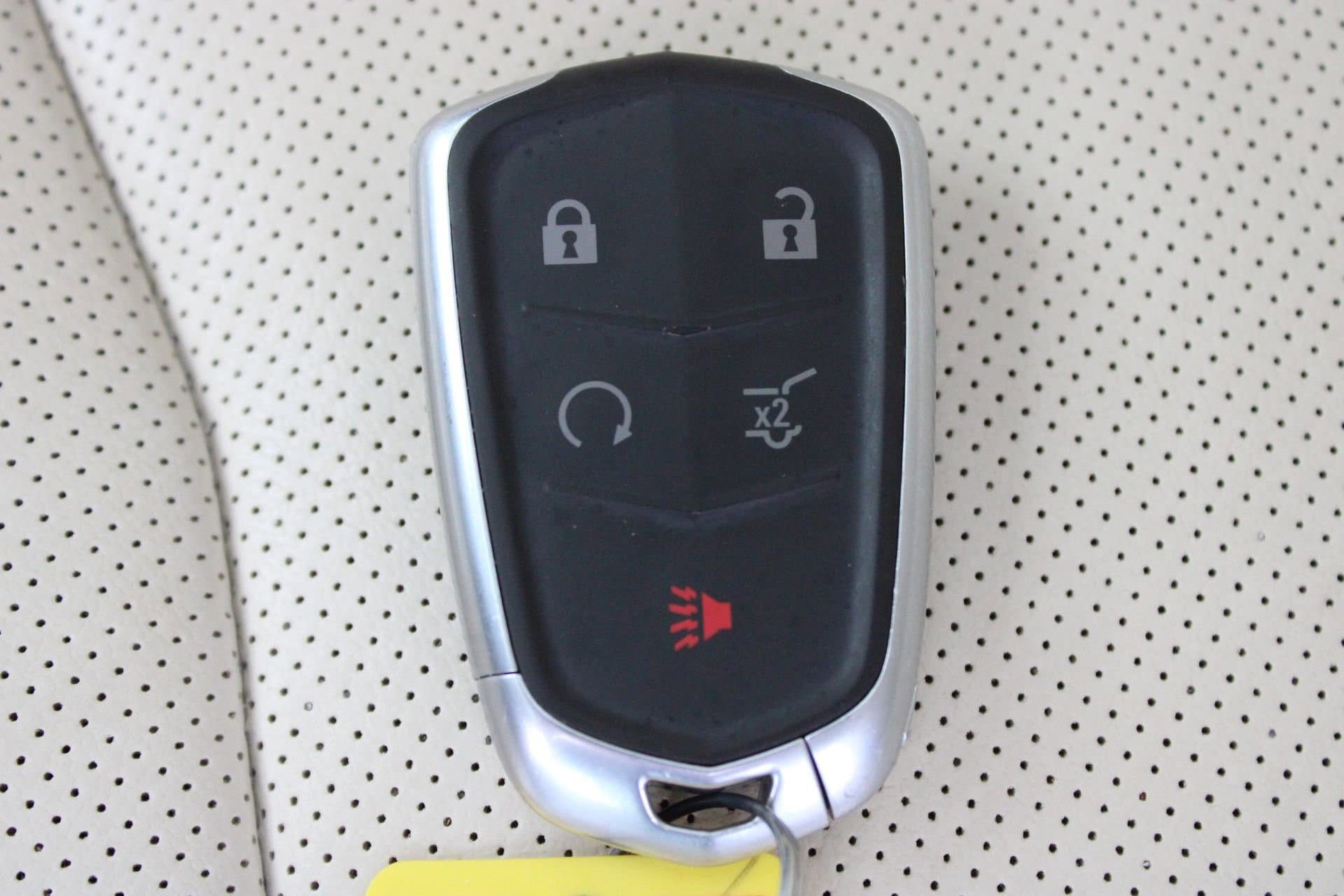 Used 2024 Cadillac XT5 Premium Luxury w/ LPO, Floor Liner Package AWD/4WD image 61