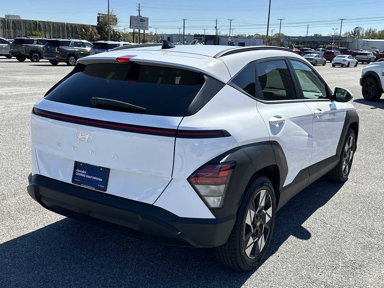 Certified 2025 Hyundai Kona SEL FWD image 9