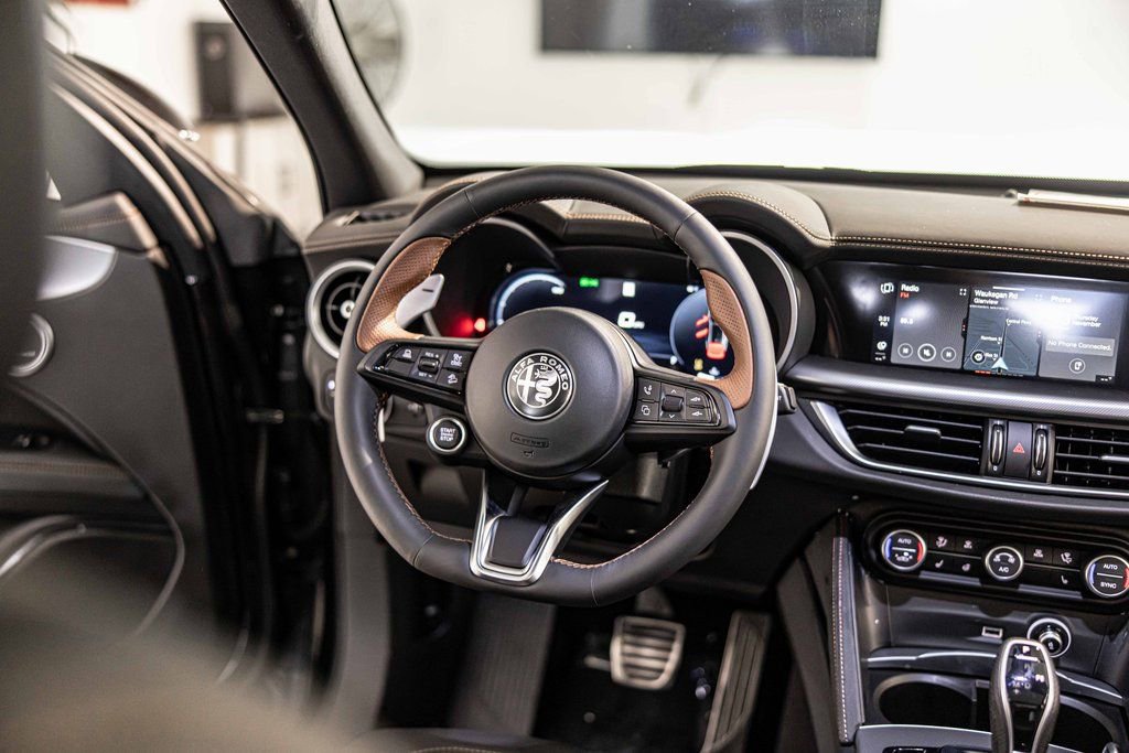 New 2025 Alfa Romeo Stelvio Sprint image 38