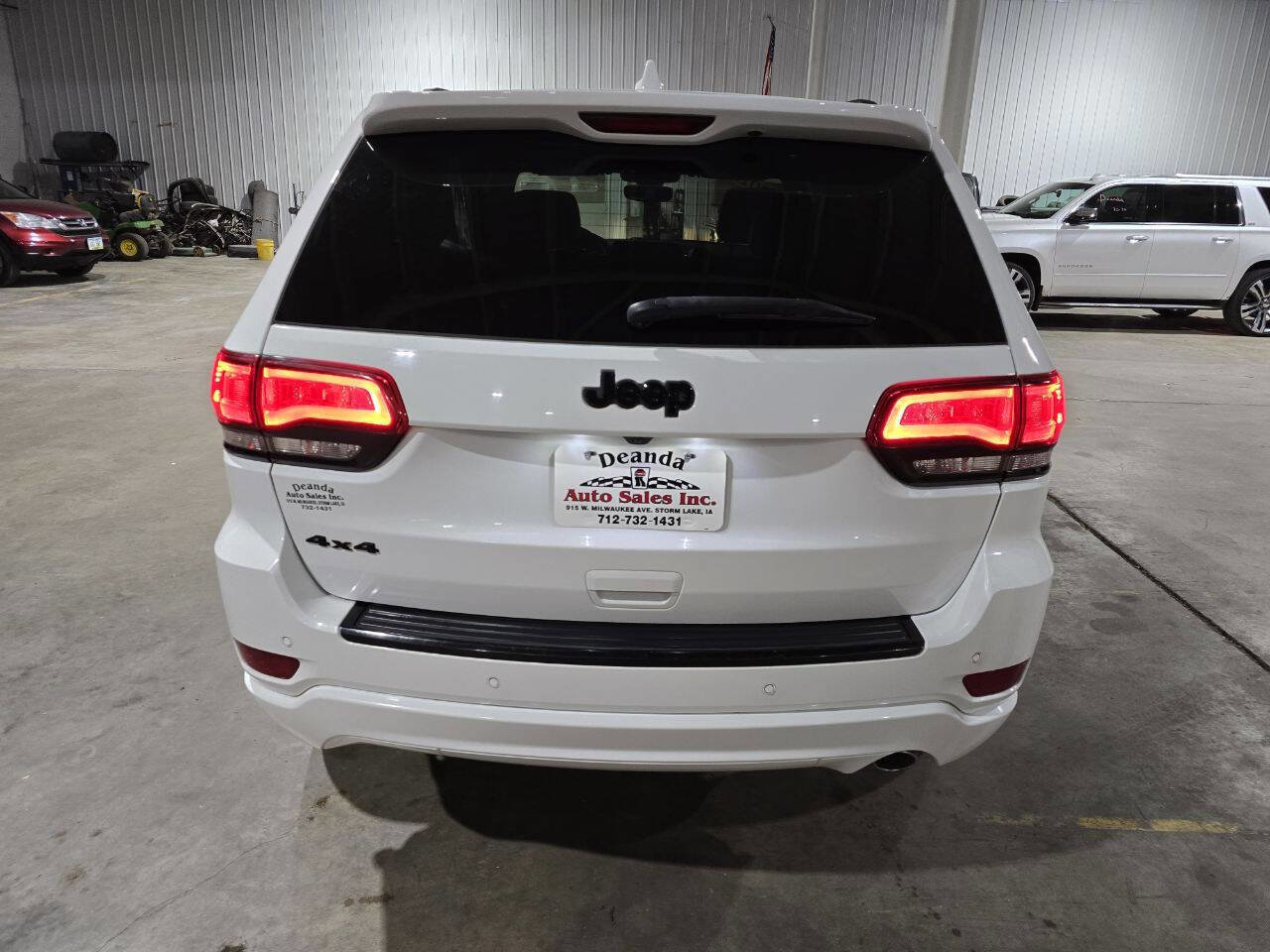 Used 2018 Jeep Grand Cherokee Altitude image 11