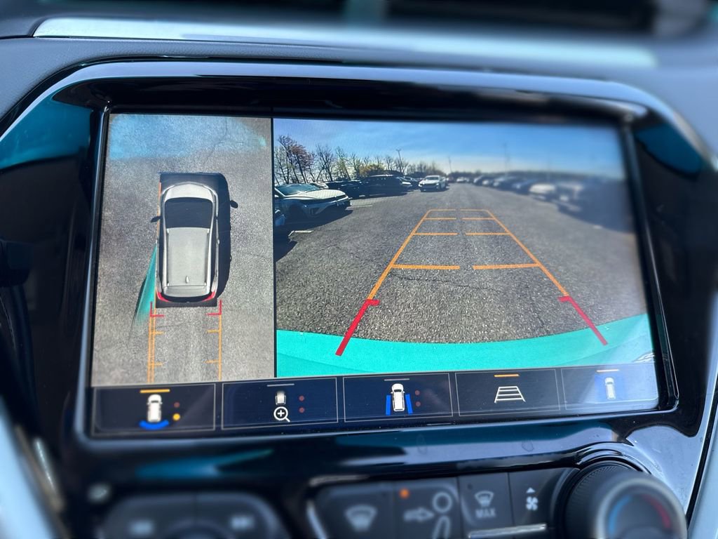 Used 2021 Chevrolet Bolt Premier w/ Infotainment Package image 22