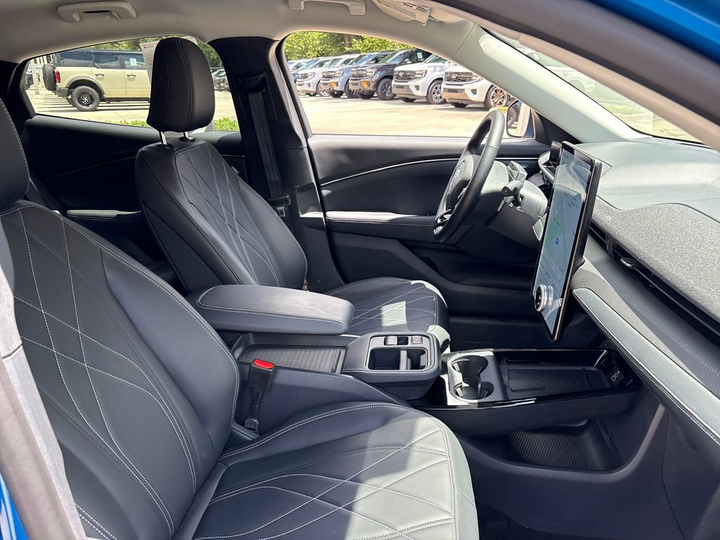 Used 2025 Ford Mustang Mach-E Select w/ Comfort Package Lite RWD image 28