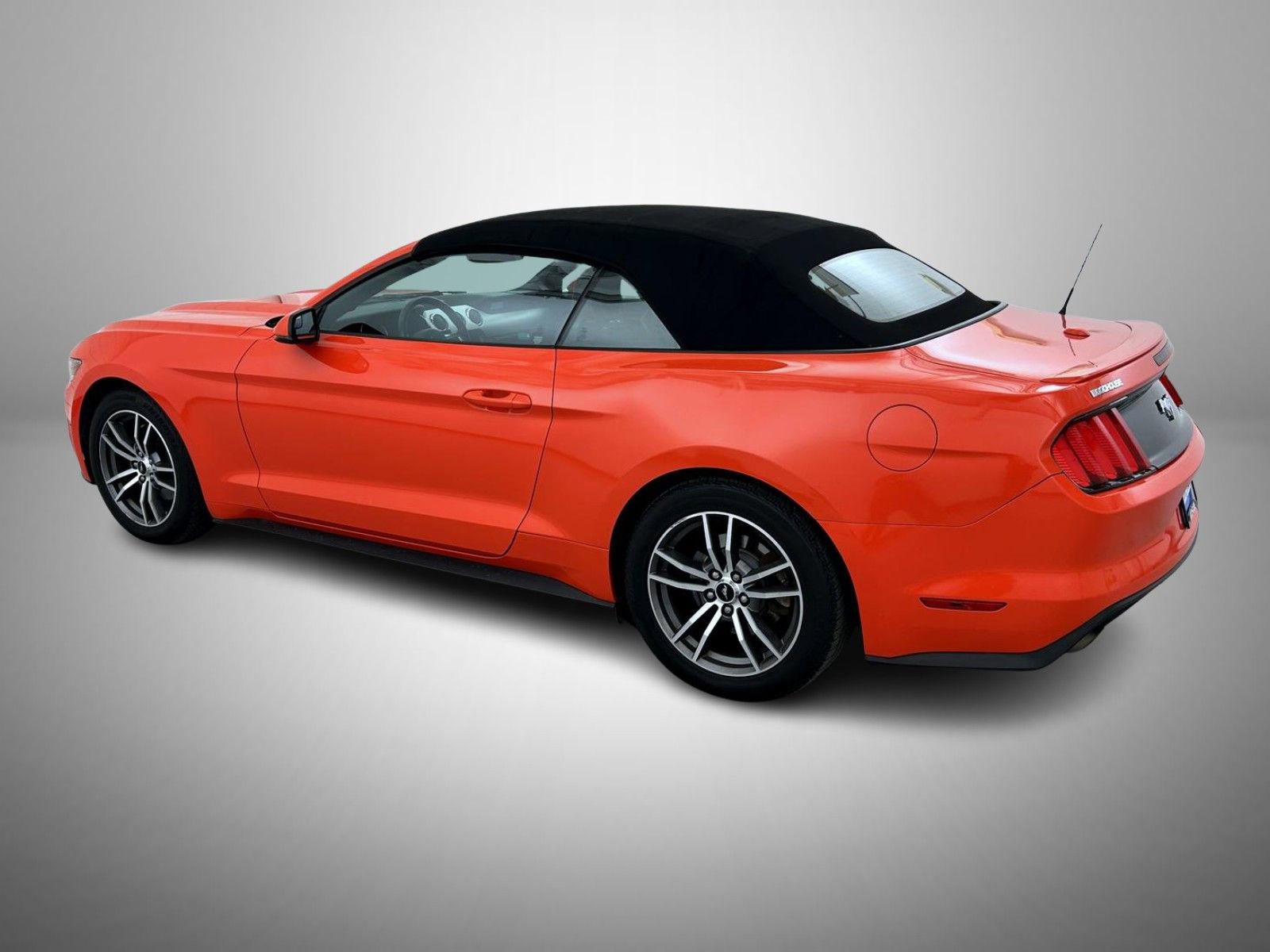 Used 2016 Ford Mustang Premium image 29