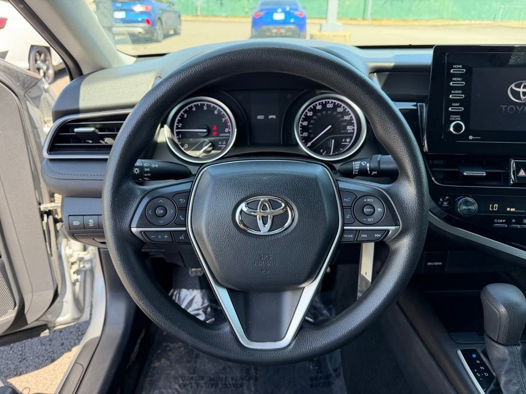 Used 2022 Toyota Camry LE FWD image 18