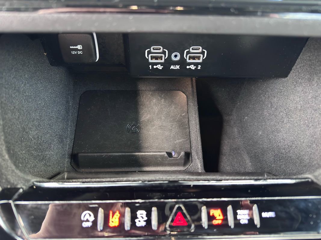 Used 2024 Jeep Wagoneer L Series II w/ Flexible Seating Group image 25