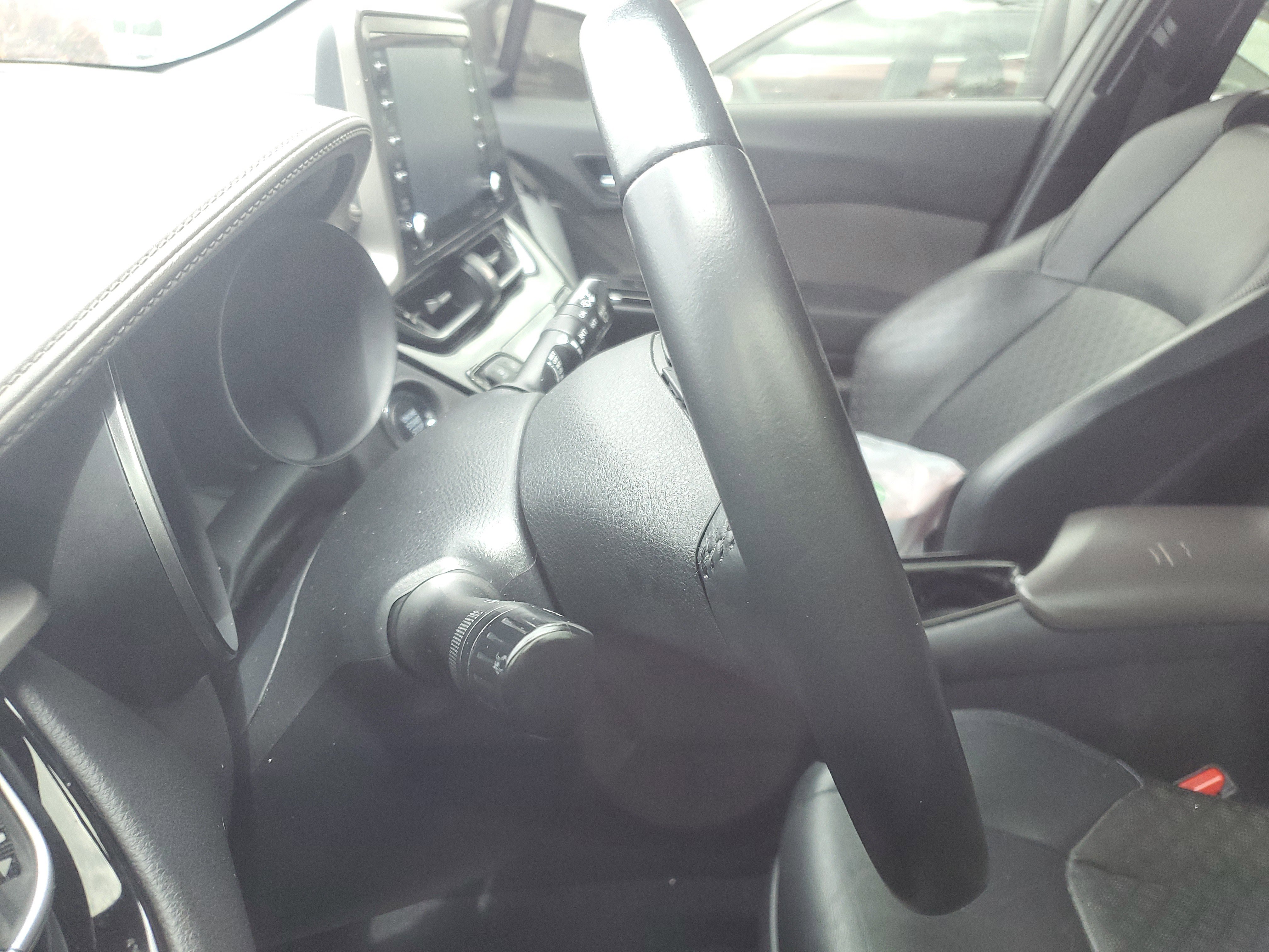 Used 2021 Toyota C-HR Limited FWD image 10