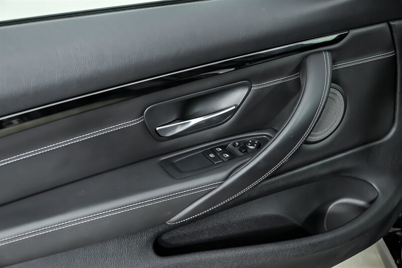 Used 2016 BMW M4 Coupe RWD image 13