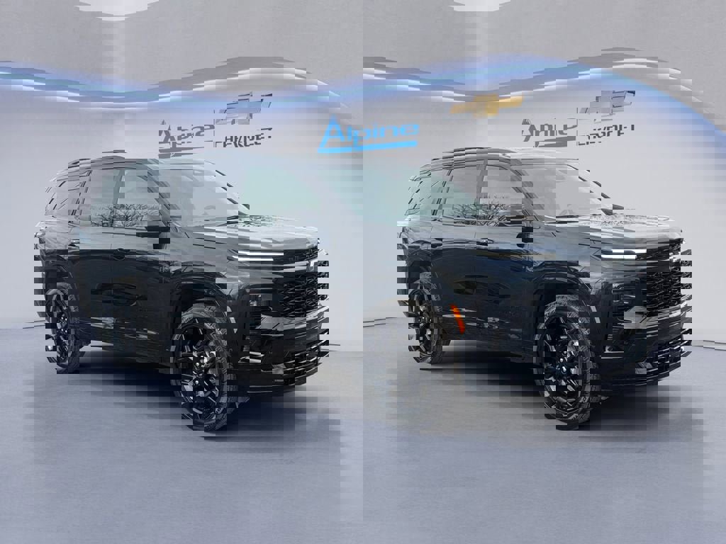 Used 2025 Chevrolet Traverse RS image 7