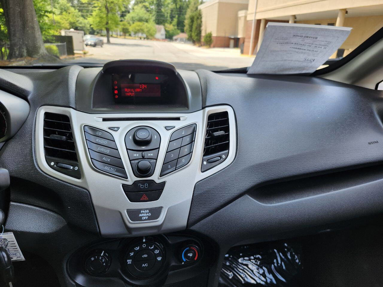 Used 2012 Ford Fiesta SE FWD image 9