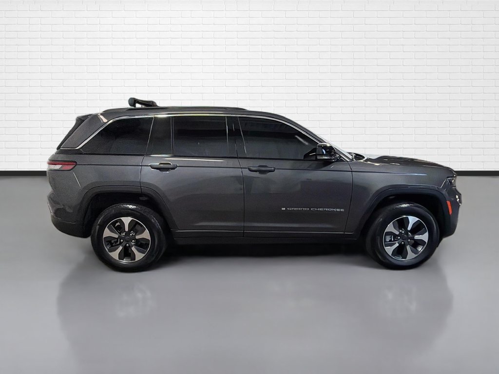 Used 2025 Jeep Grand Cherokee Limited 4xe AWD/4WD image 10