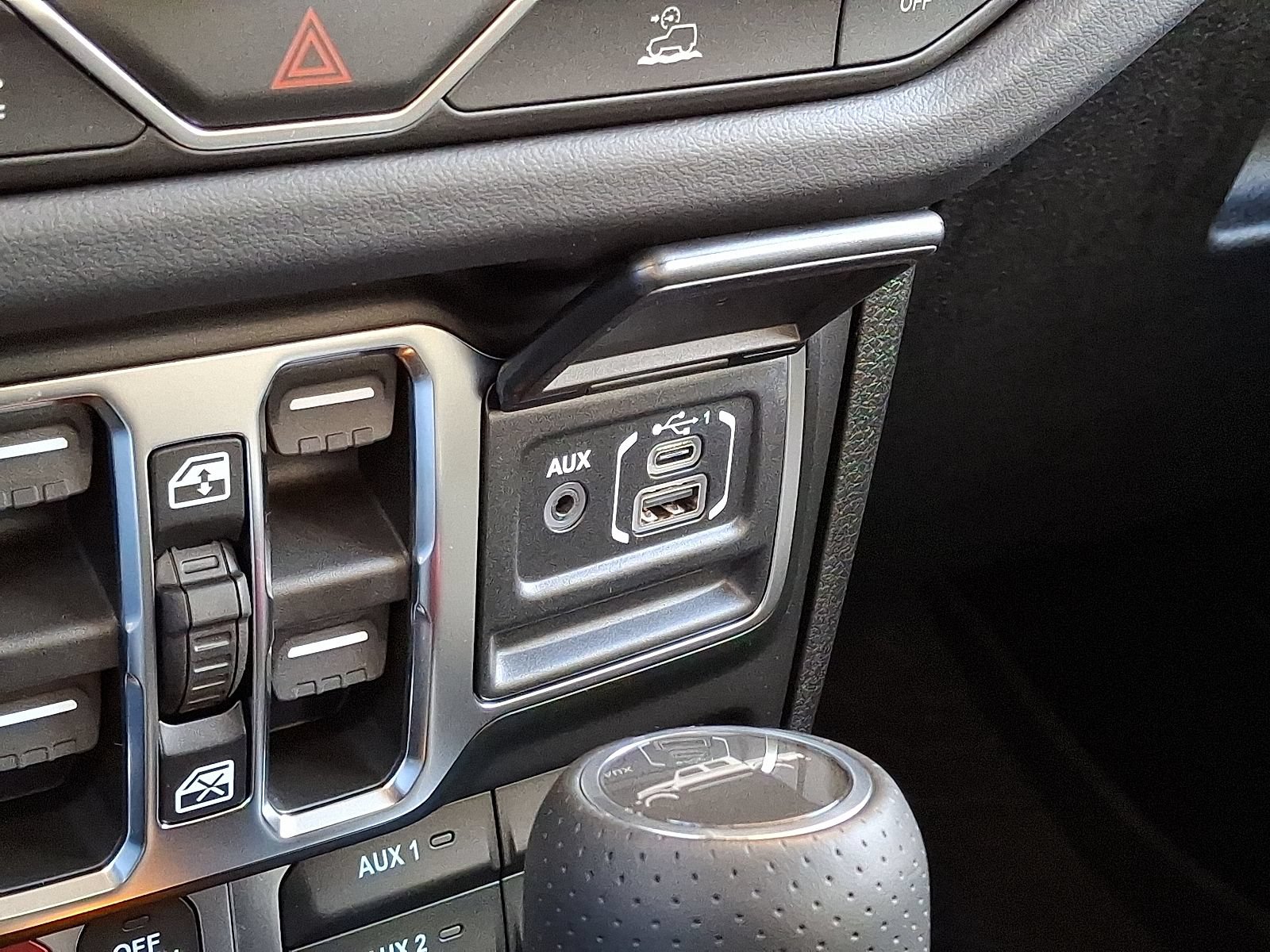 New 2026 Jeep Gladiator Mojave AWD/4WD image 12