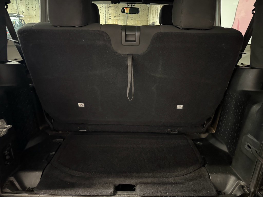 Used 2018 Jeep Wrangler Sport image 18