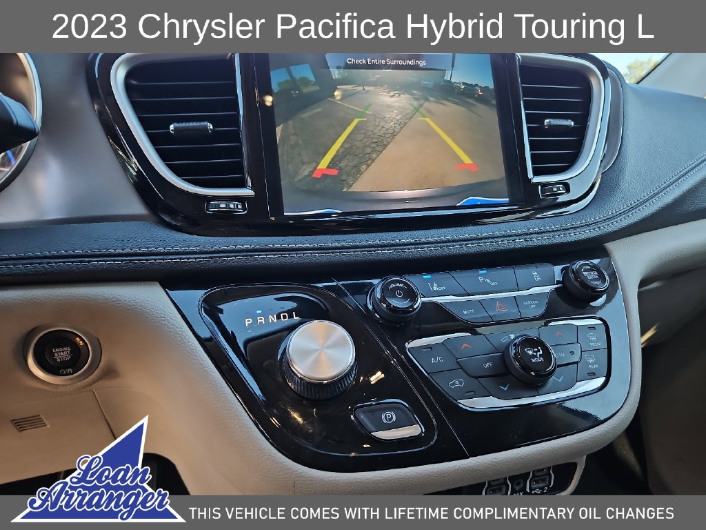 Used 2023 Chrysler Pacifica Touring-L FWD image 24