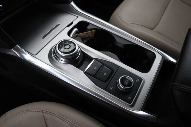 Used 2023 Ford Explorer Limited w/ Limited Technology Package image 17